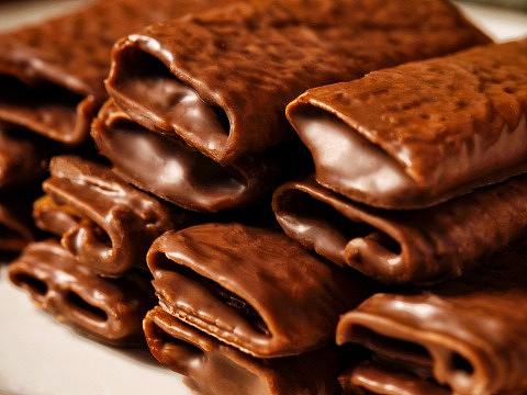 产品摄影✖️巧克力||来自法国＆迪拜的巧克力薄脆！（个人主页-ZNTA2NTI2MTI=） - 产品摄影 - 站酷设计师WEIZIFU原创素材 - 站酷ZCOOL