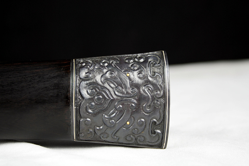 铁装饕餮纹八面汉剑|摄影|产品摄影|黑刃s - 原创作品 - 站酷 (zcool)