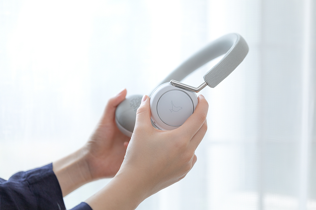 随手拍丨耳机图赏之LIBRATONE 小鸟蓝牙降噪耳机