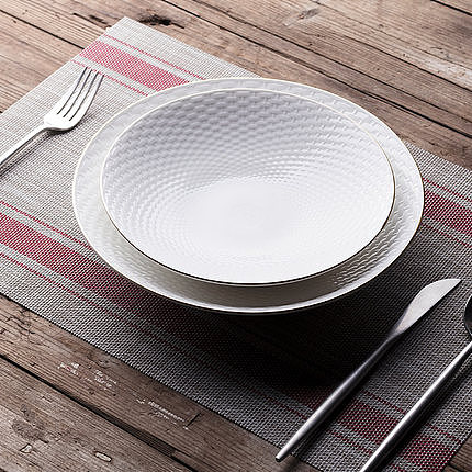 日式和风桌垫与西餐碗碟的碰撞