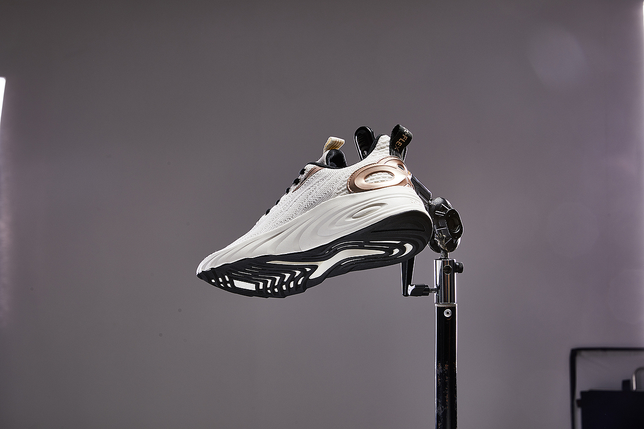 鸿星尔克奇弹首页