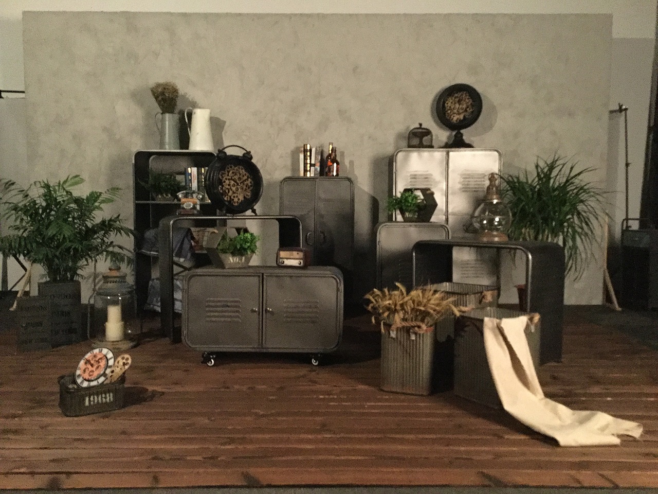 工业风摆件拍摄（图ZMTE1MjA2NzIw） - 产品摄影 - 站酷设计师PHOCXU原创素材 - 站酷ZCOOL