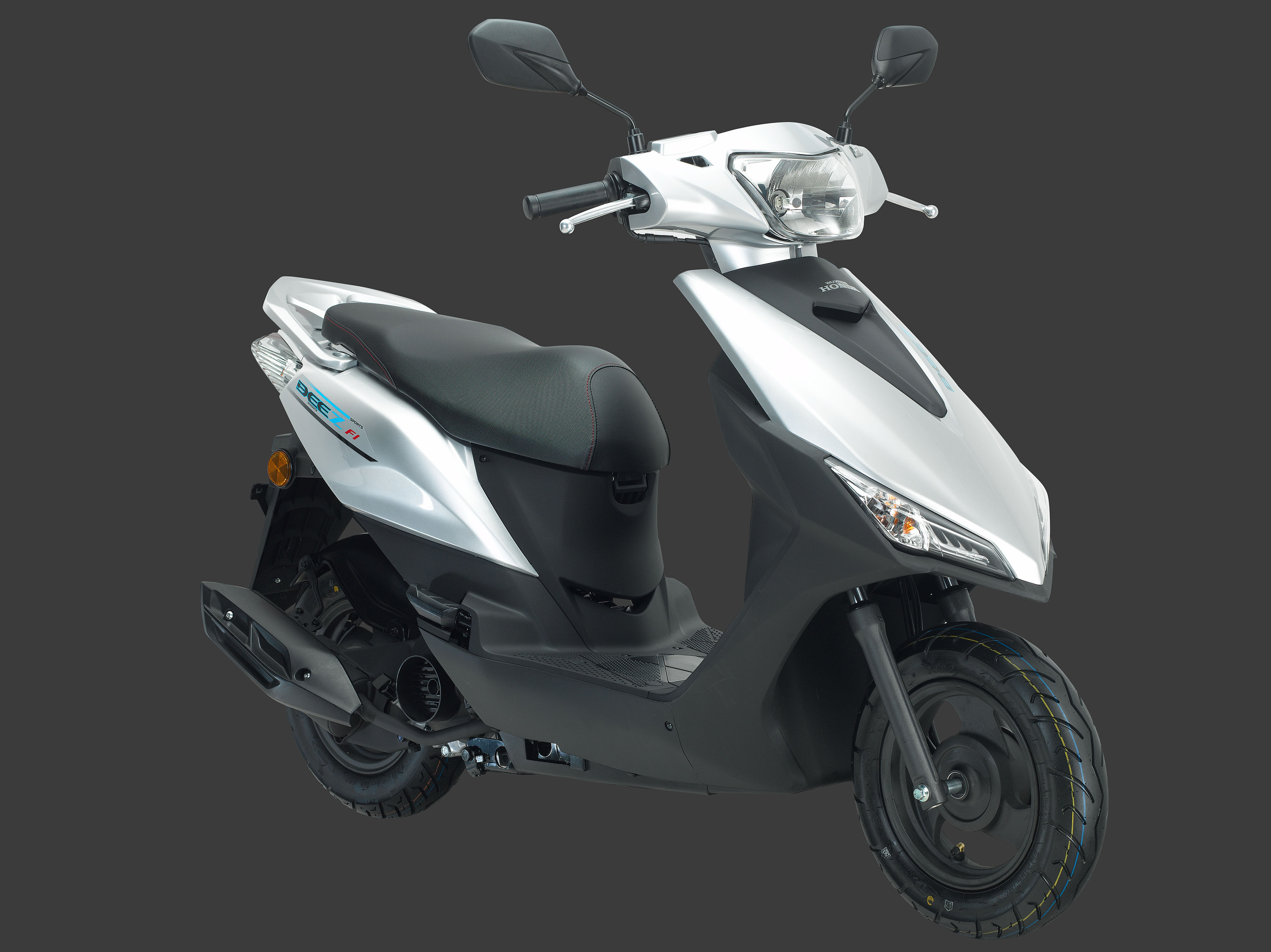 鬼马100cc踏板摩托