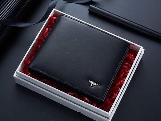 七匹狼 l 錢包拍攝（個(gè)人主頁-ZNTQxNTIyMTY=） - 產(chǎn)品攝影 - 站酷設(shè)計(jì)師viart原創(chuàng)素材 - 站酷ZCOOL