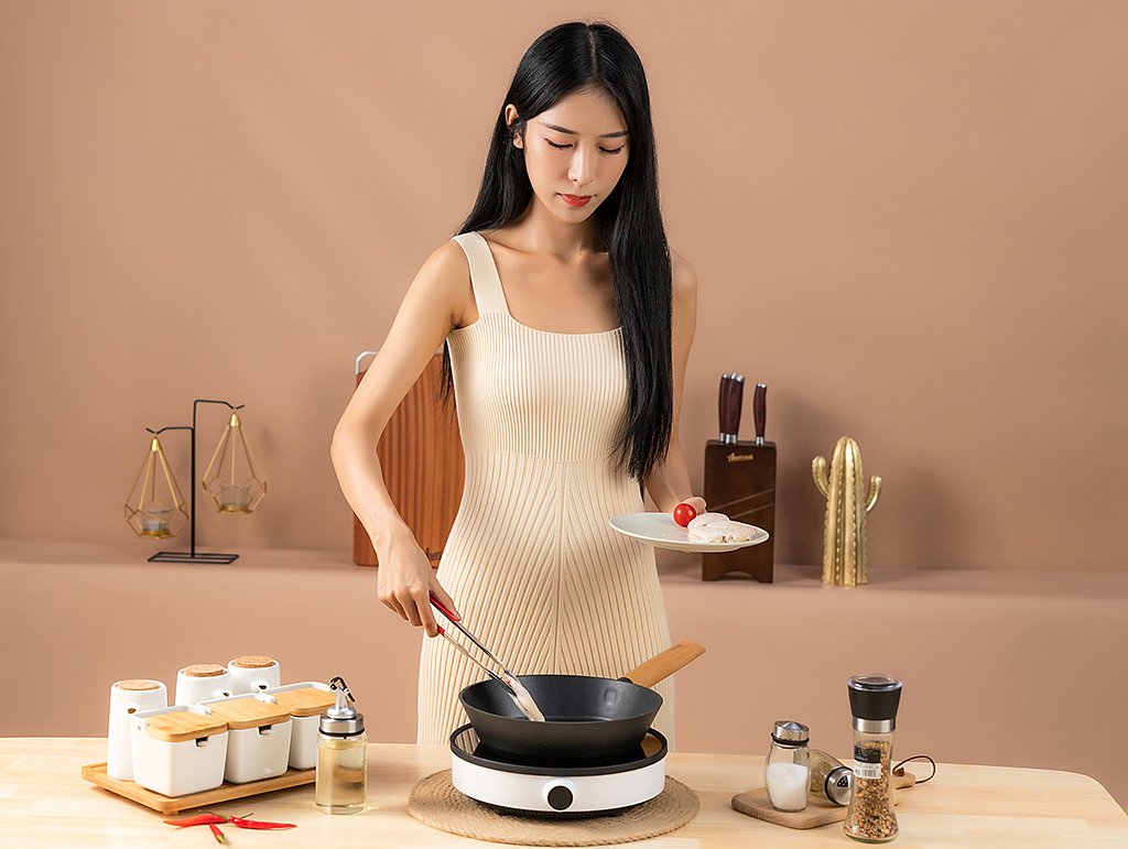 厨具模特拍摄淘宝主图详情拍摄（图ZMjIzMjIzNjc2） - 产品摄影 - 站酷设计师芷君视觉原创素材 - 站酷ZCOOL