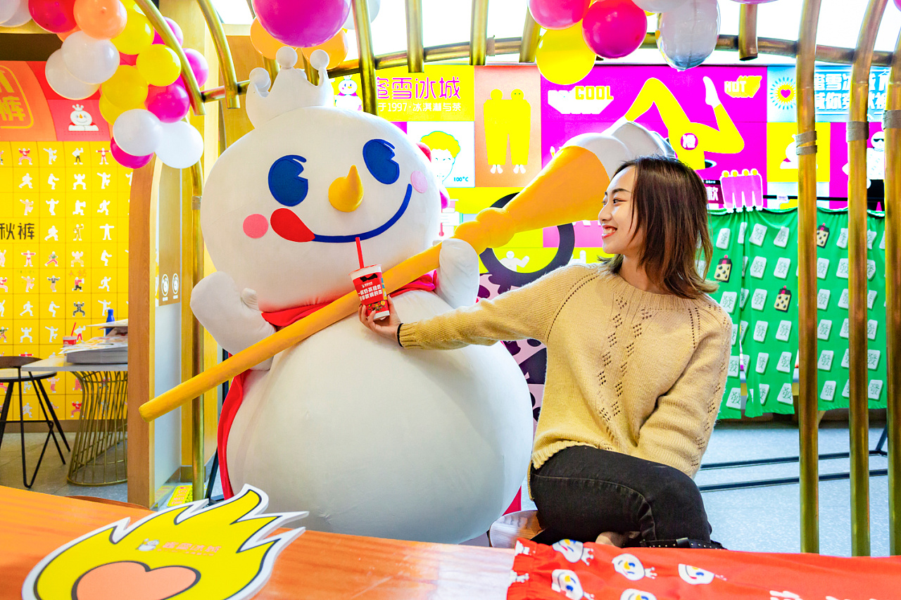 蜜雪冰城2019|探店人像摄影|人间其骥