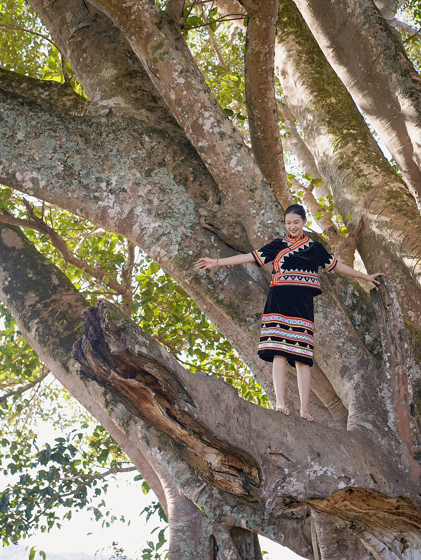 云南澜沧·景迈山面孔（图ZMzQyNzE4MTA4） - 人像摄影 - 站酷设计师April橼原创素材 - 站酷ZCOOL