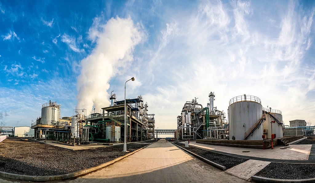 一组化工厂的摄影（图ZMzkwNDYwMTI=） - 环境/建筑摄影 - 站酷设计师游泳的翅膀原创素材 - 站酷ZCOOL