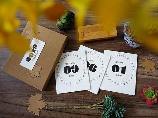 纸若  2019letterpress凸版台历