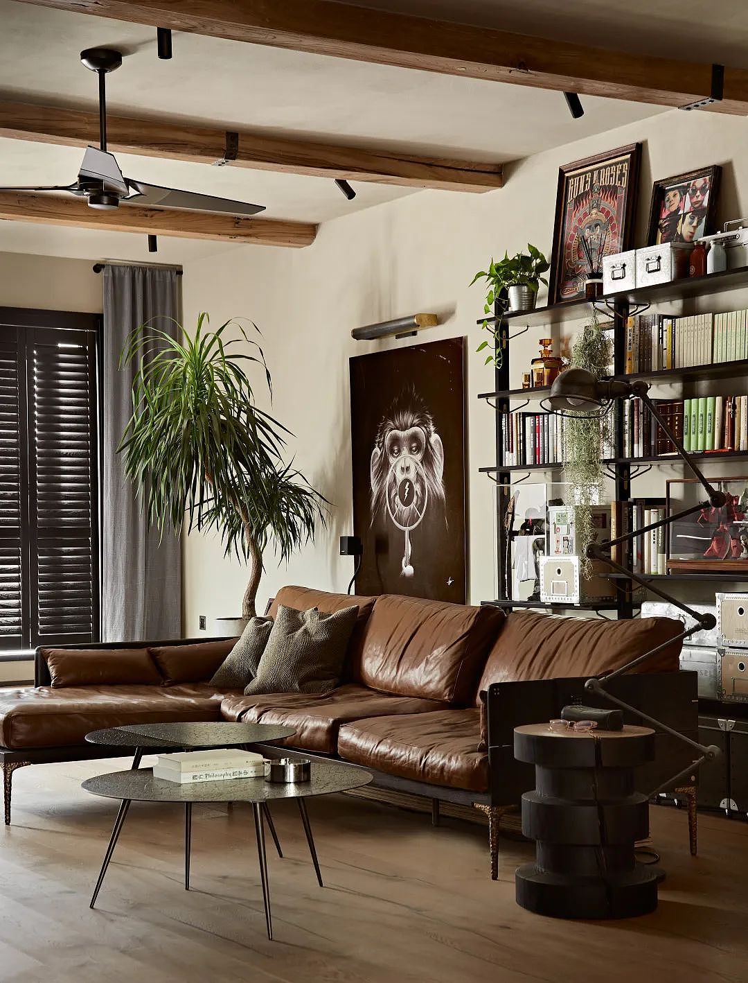 134㎡辣眼二手房,花80w换头式改造,不亏!