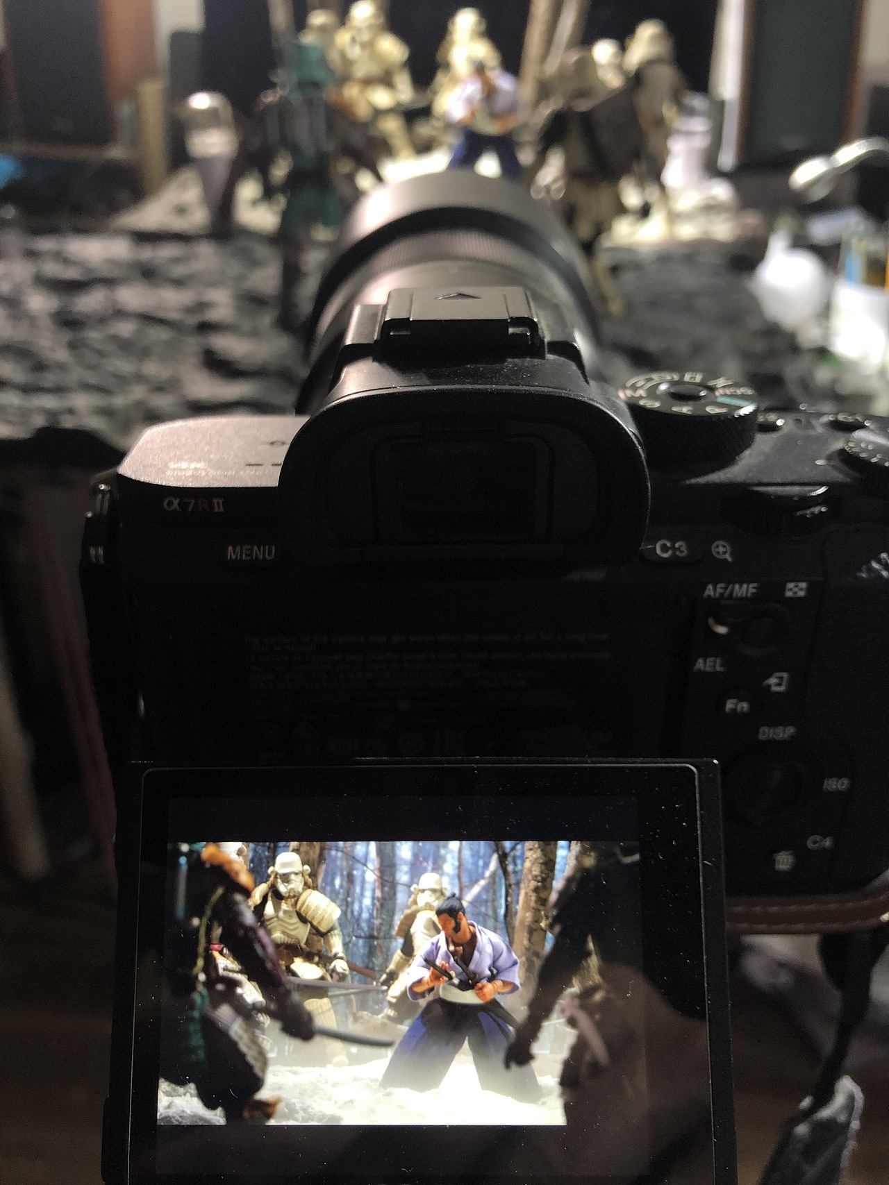 玩具摄影 mezco 武士金刚狼（附带实景拍摄花絮）（图ZMTQ0MDU1OTM2） - 风光摄影 - 站酷设计师玩具人小木原创素材 - 站酷ZCOOL