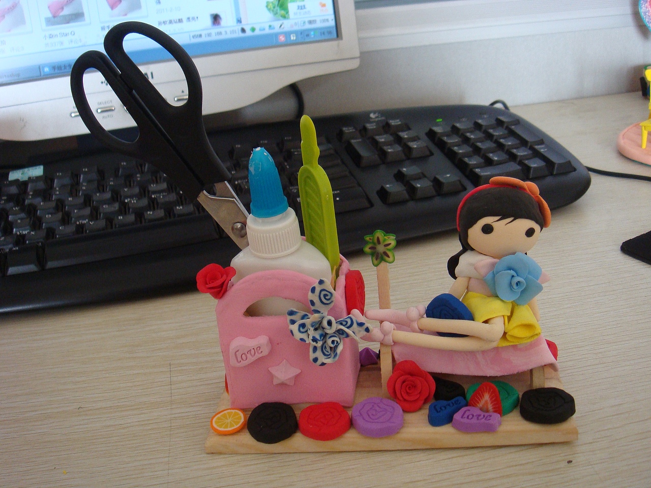 小染作品:办公桌上的小玩意-家具