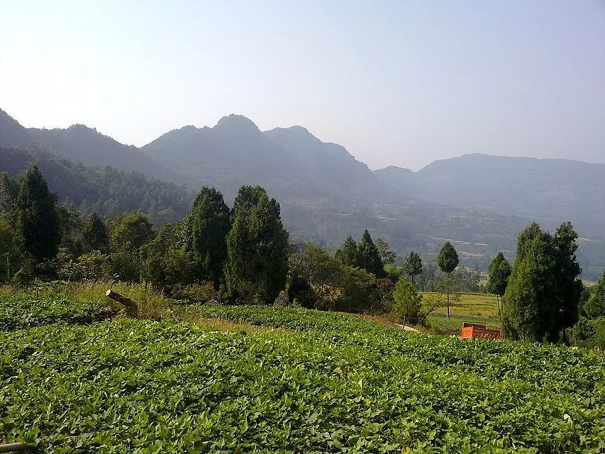 四川省宣汉县帽盒山