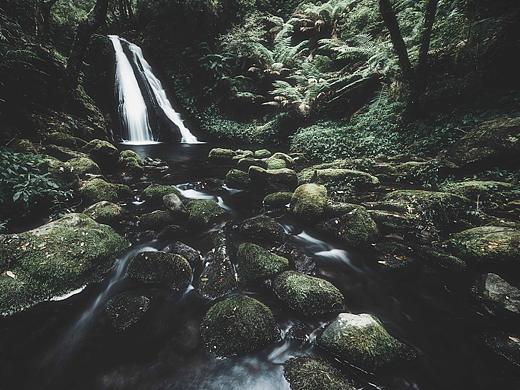 山林隐士/Waterfall