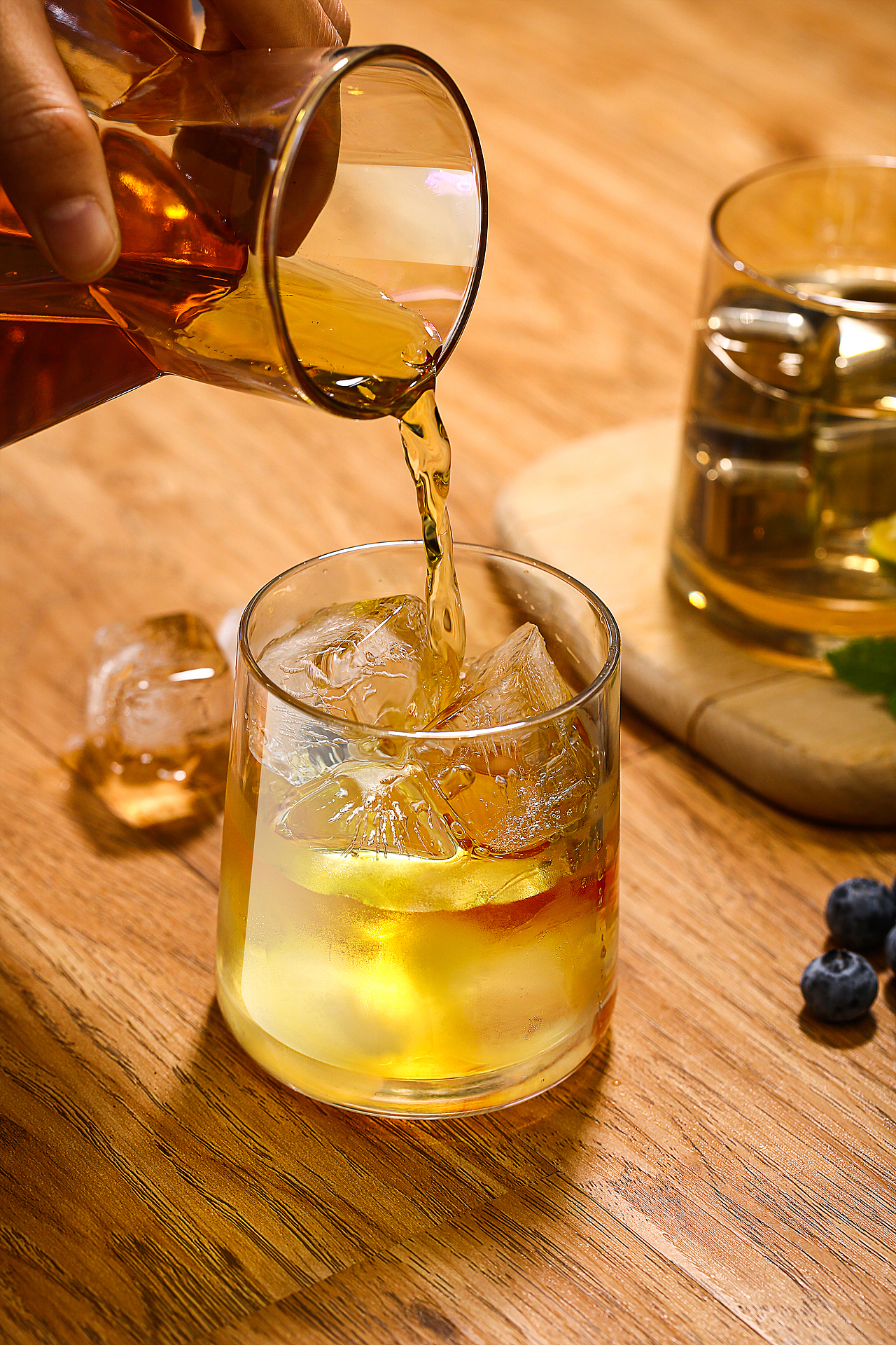 水晶杯 ins玻璃杯 威士忌酒杯 洋酒杯拍摄