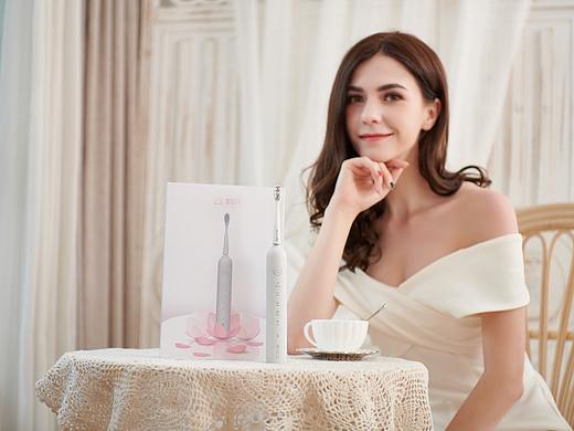 喜花开电动牙刷（个人主页-ZNDU4NjU0Njg=） - 产品摄影 - 站酷设计师丶Moose原创素材 - 站酷ZCOOL