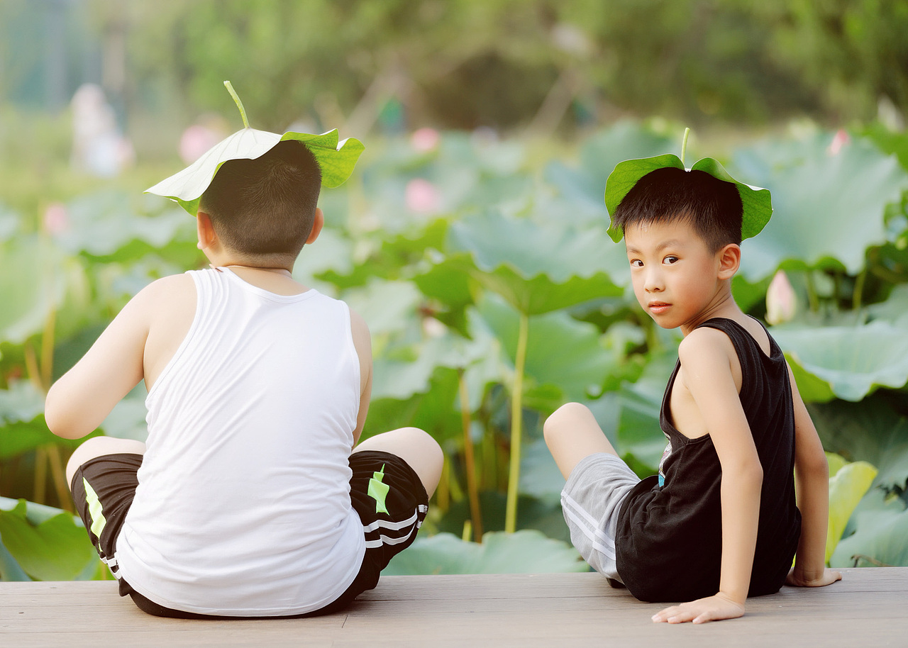 兄弟姐妹（图ZMTIzMjkyMTg4） - 人像摄影 - 站酷设计师偶豫的瞬间原创素材 - 站酷ZCOOL