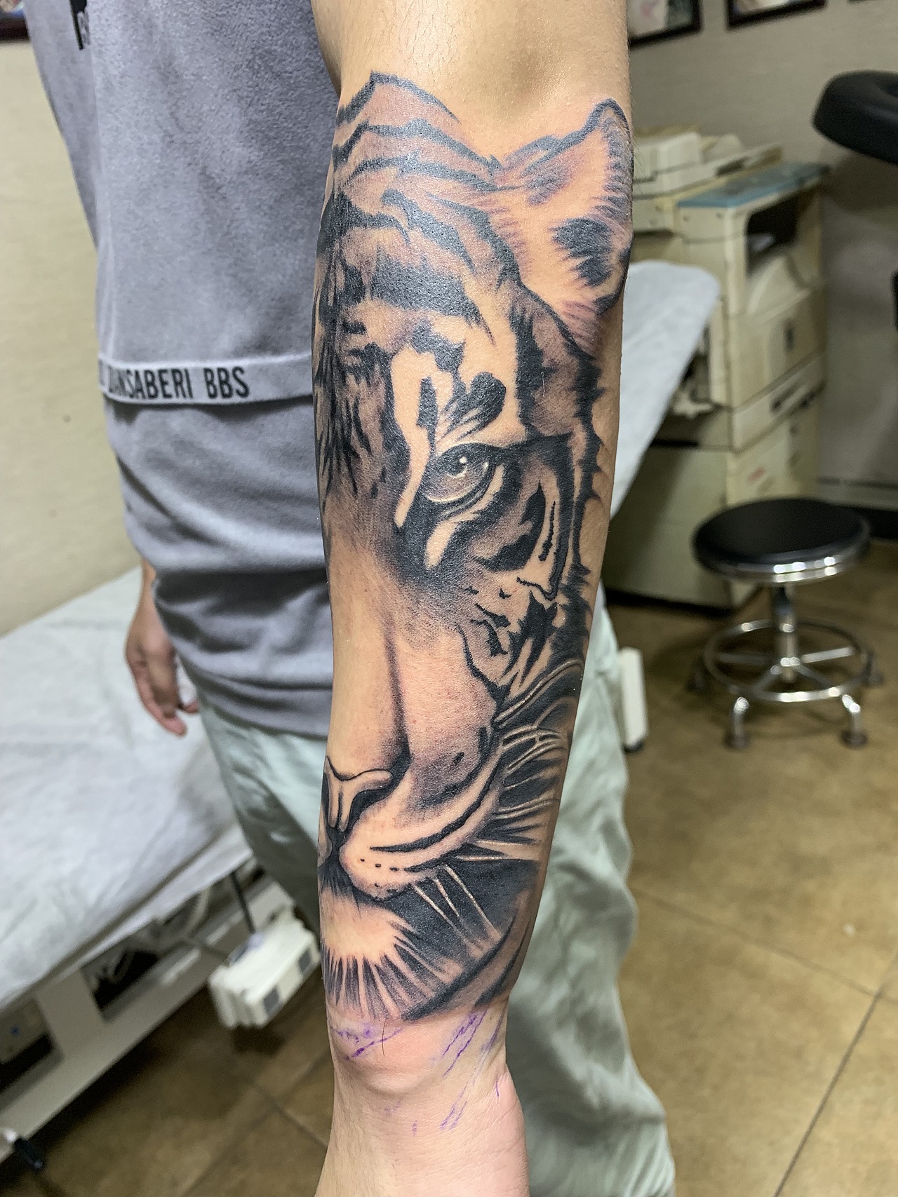 老虎纹身图案纹老虎有什么讲究吴江酷客纹身