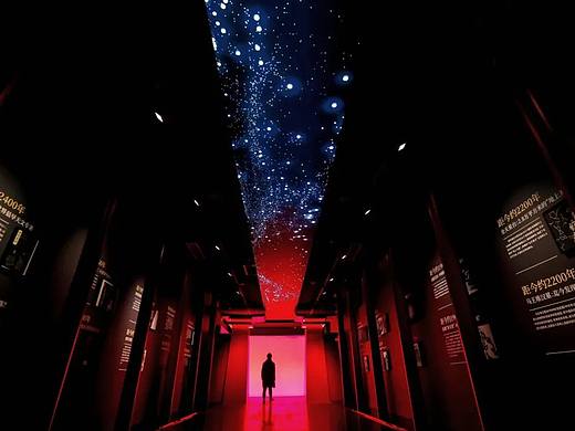 「无穹」展开幕,在北京看极光是什么样的体验?