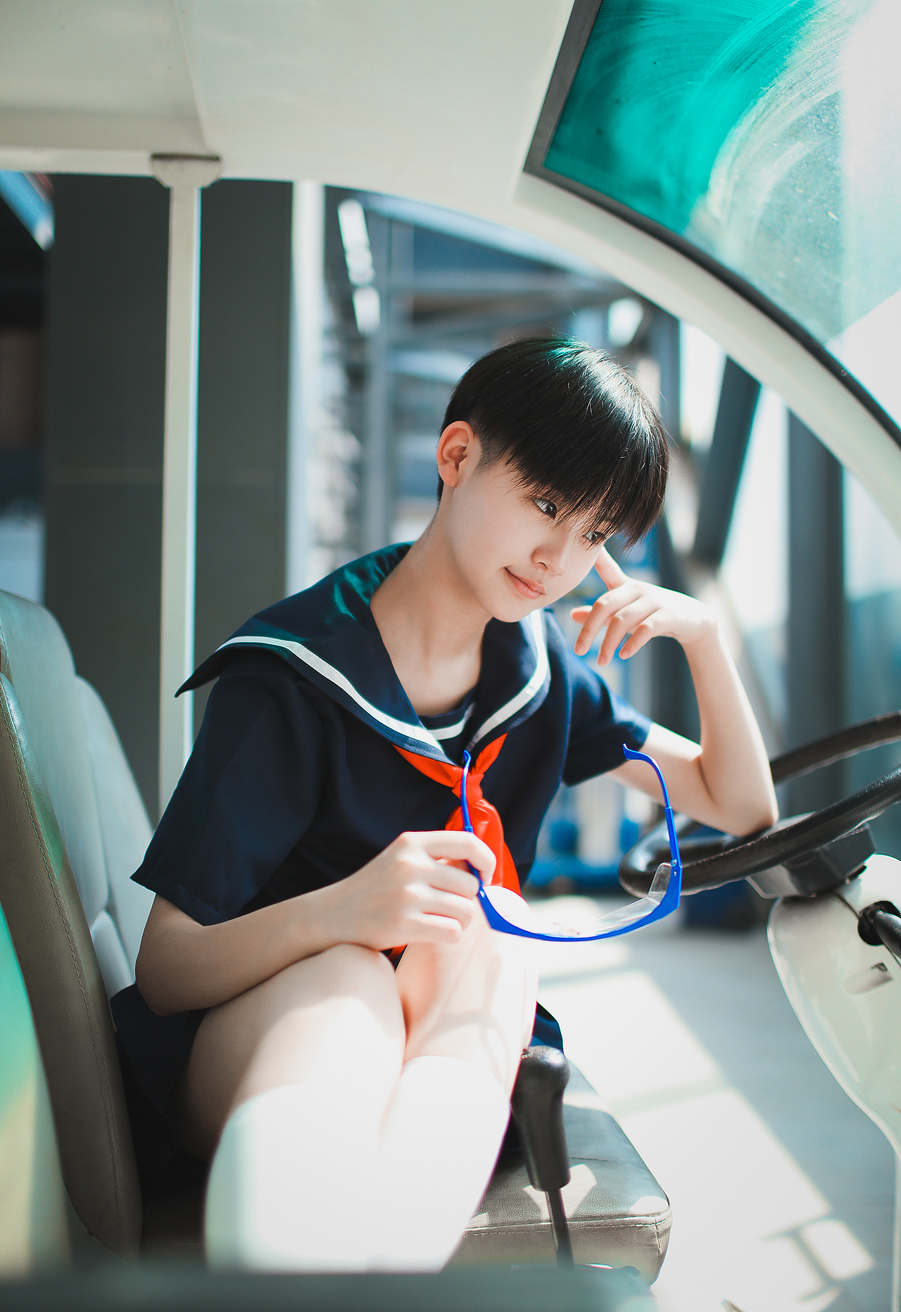 很a的短发小姐姐