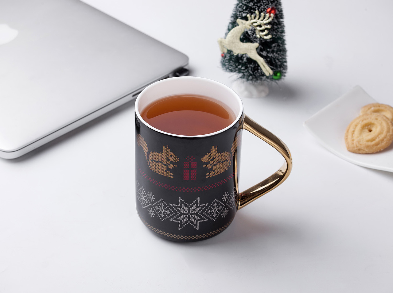 圣诞元素马克杯一组（图ZMTM5NDI5OTYw） - 产品摄影 - 站酷设计师保曼摄影原创素材 - 站酷ZCOOL