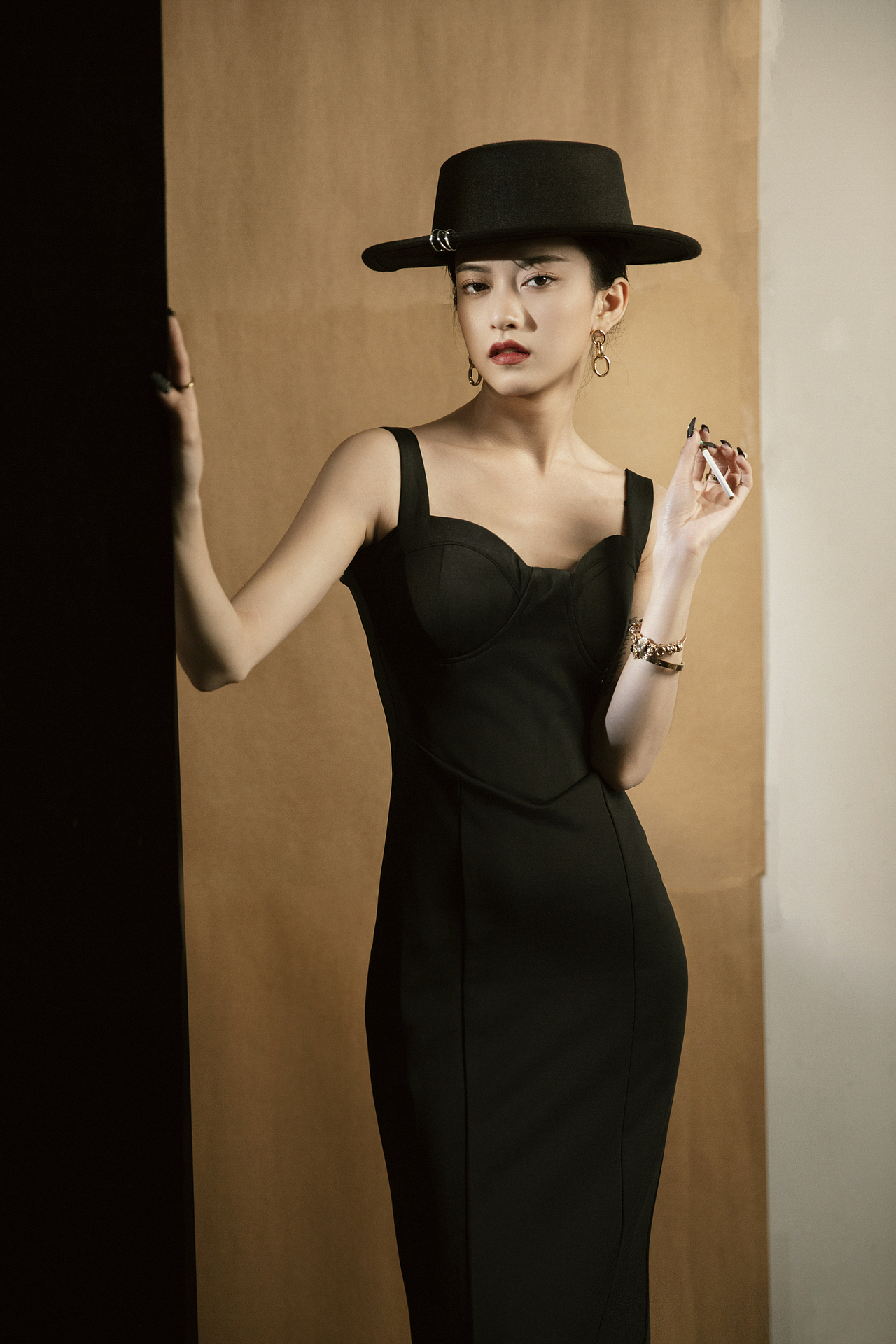 2046（图ZMzUwNjAxMDU2） - 人像摄影 - 站酷设计师昕晨视觉原创素材 - 站酷ZCOOL