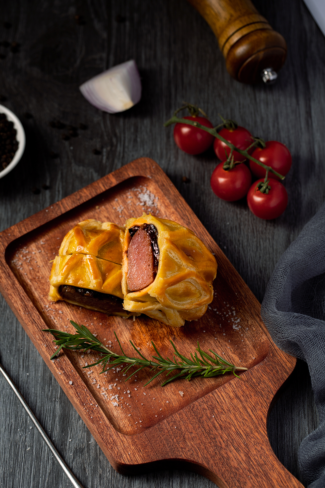 静物美食拍摄图片 牛排 惠灵顿牛排堡