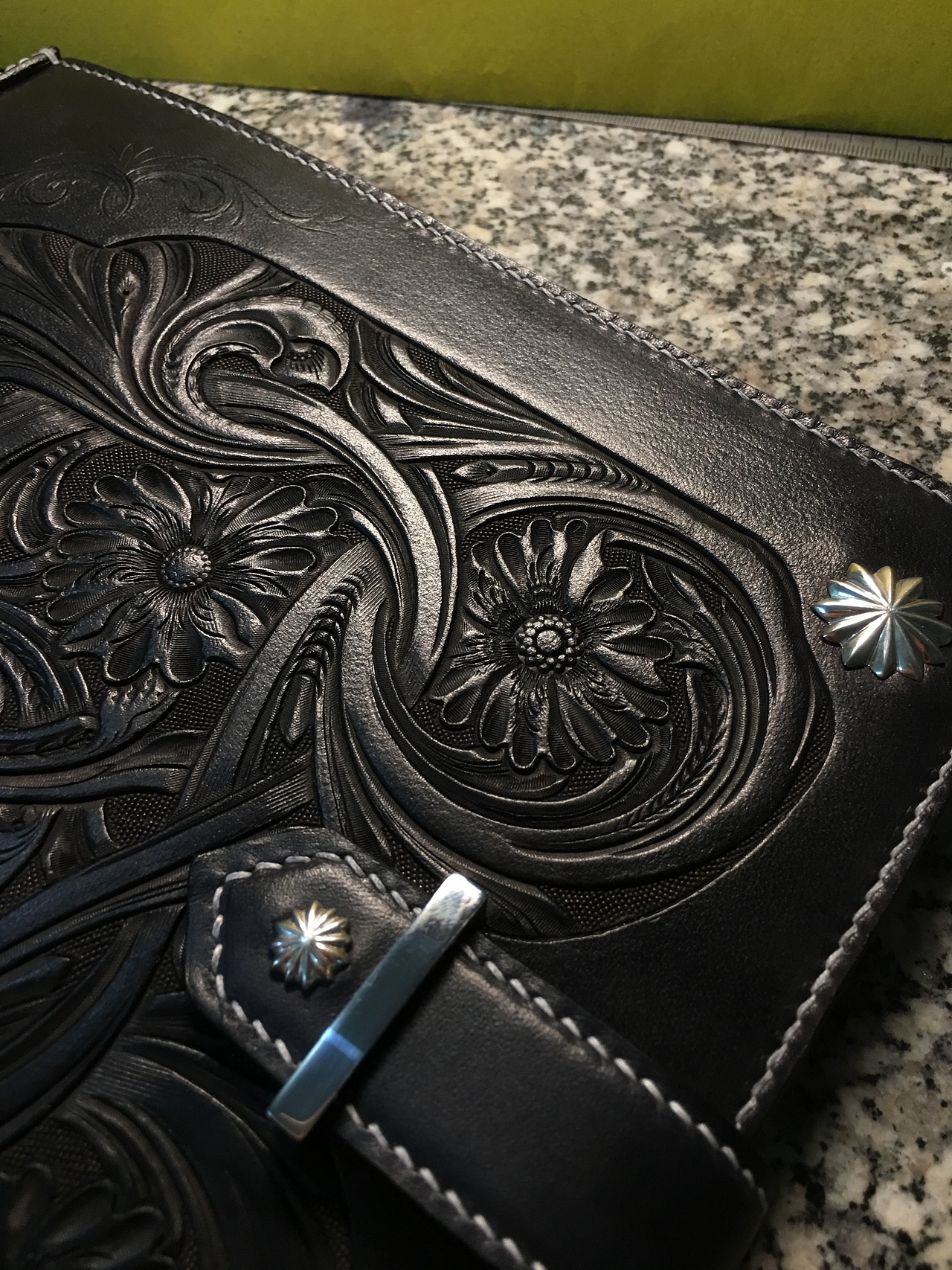 手工皮雕笔记本手帐本(定制请私聊)（图ZMTQwNjkyMDIw） - 工艺品设计 - 站酷设计师皮雕艺术原创素材 - 站酷ZCOOL