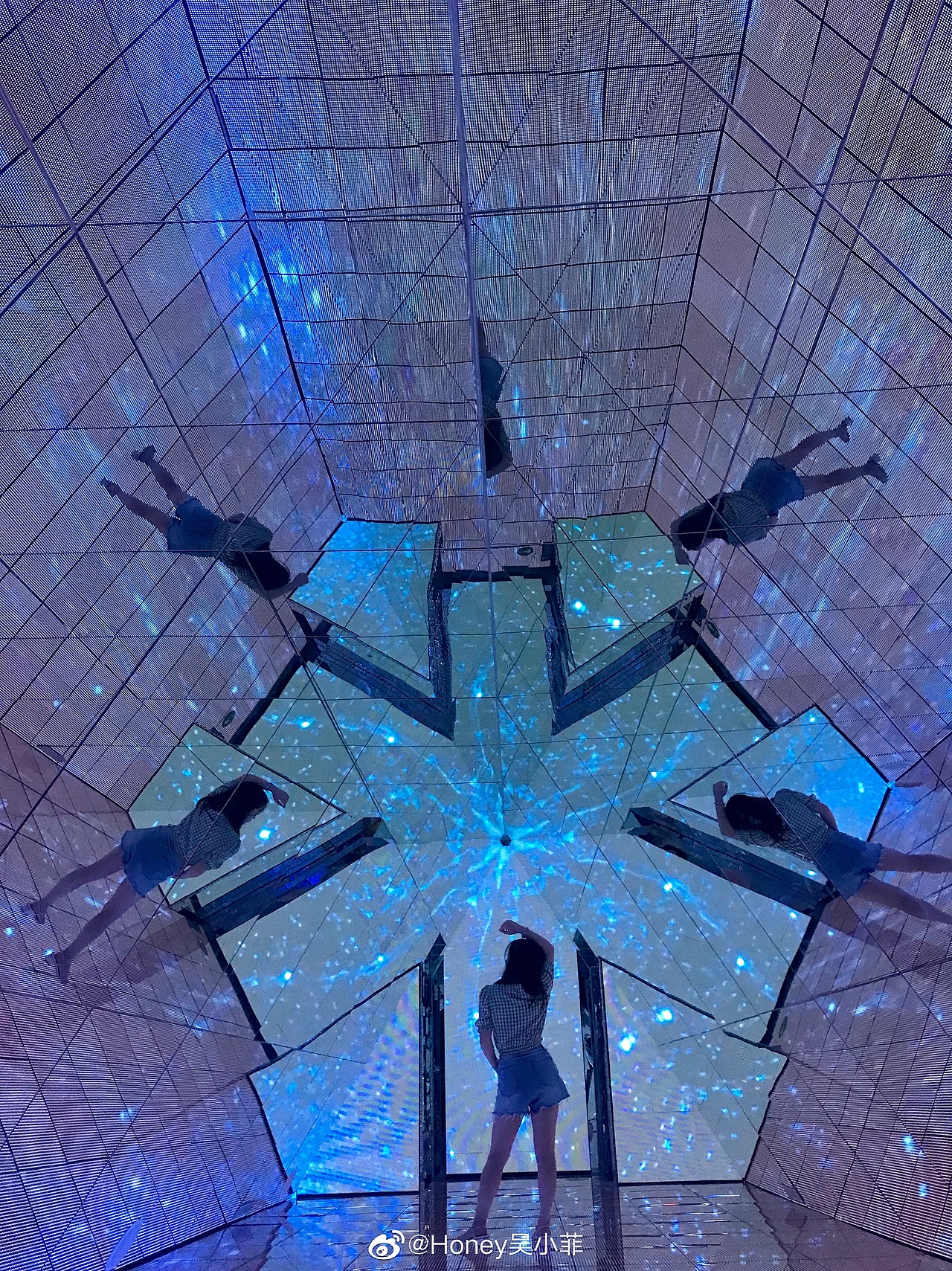 新媒体互动艺术装置《万花幻境》