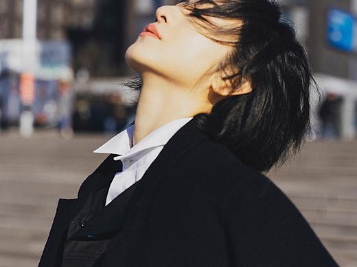 《河畔·微风晴》（个人主页-ZMzcwMDY2ODg=） - 人像摄影 - 站酷设计师喾葩原创素材 - 站酷ZCOOL