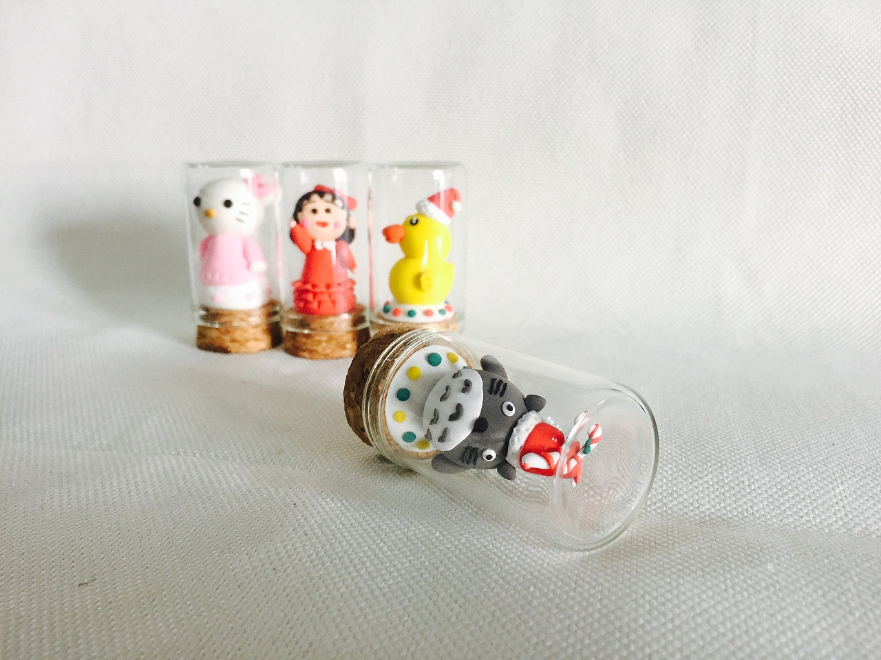 粘粘的土の小瓶子的世界（图ZMzc1NzcyNjA=） - 工艺品设计 - 站酷设计师K王盖地虎原创素材 - 站酷ZCOOL