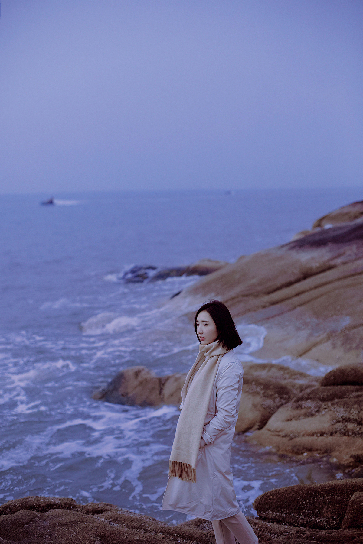 【来听海浪的声音】（图ZMTA0MzQyNDQ0） - 人像摄影 - 站酷设计师参与失眠原创素材 - 站酷ZCOOL