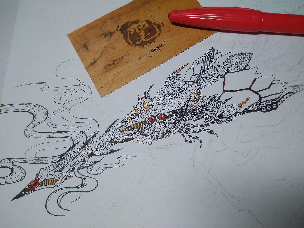 我查阅了多个版本的《山海经》,关于南山经中提到的"蝮虫"有两种解释