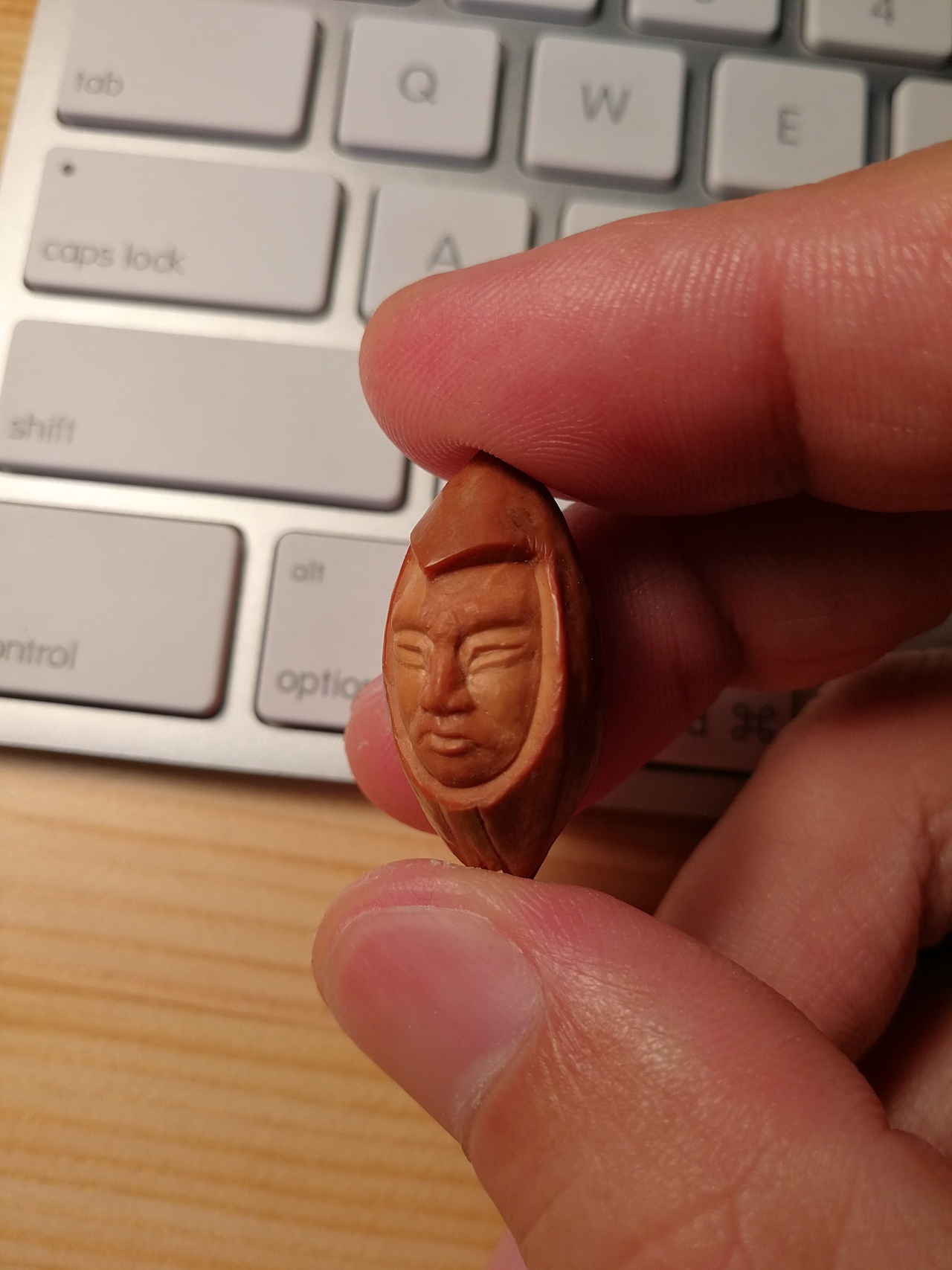 橄榄核雕_兵