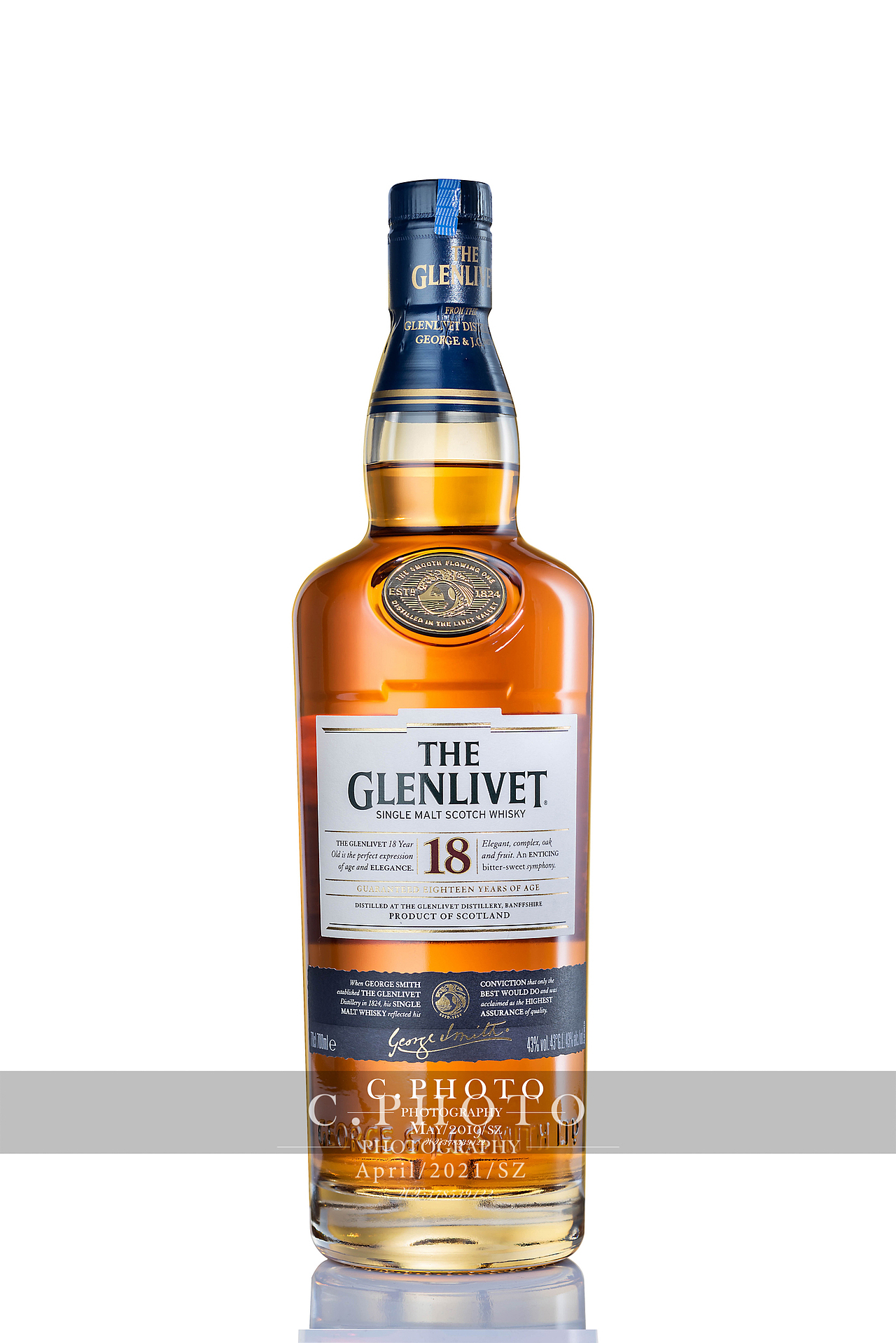 洋酒白底图洋洒威士忌白葡萄酒红酒摄影