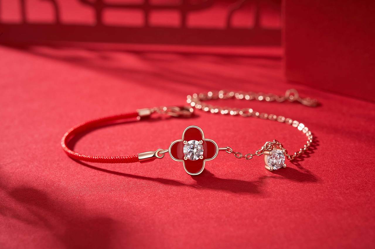 红绳首饰拍摄（图ZMjMxODIzNTA0） - 产品摄影 - 站酷设计师AAA摄影师阿龙原创素材 - 站酷ZCOOL