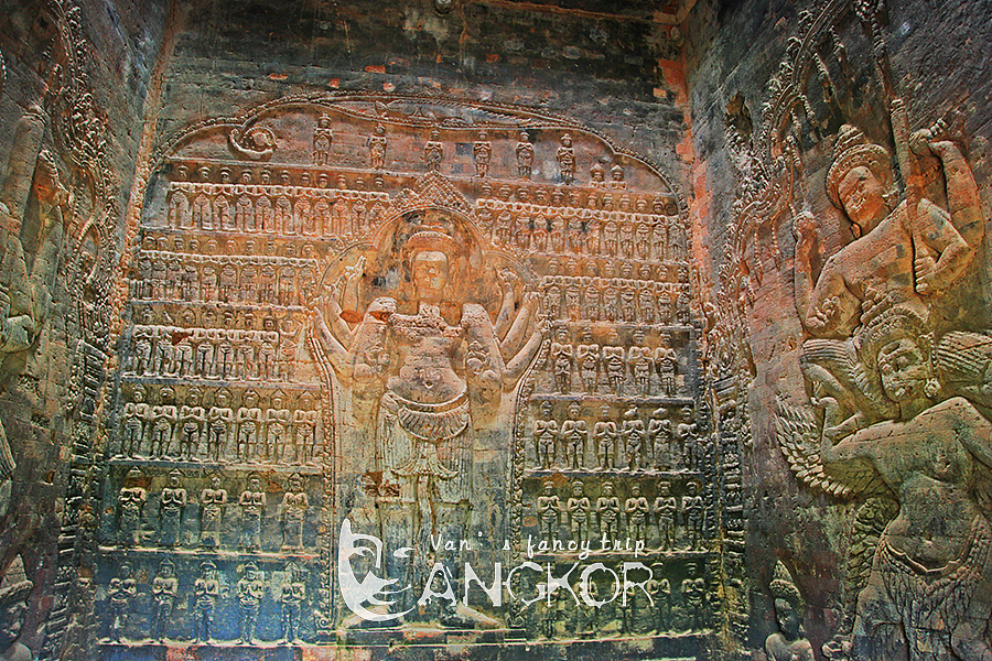 豆蔻寺以砖雕著称,供奉着印度教的湿婆、毗湿奴及其妻子吉祥天。