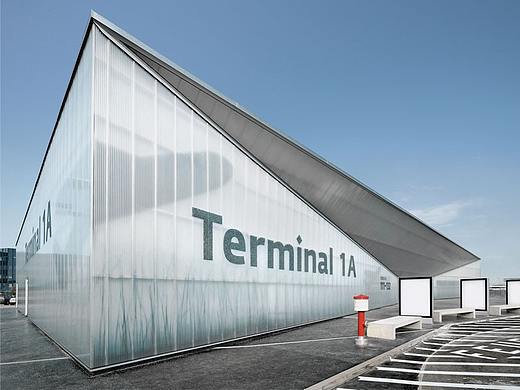 维也纳机场标牌