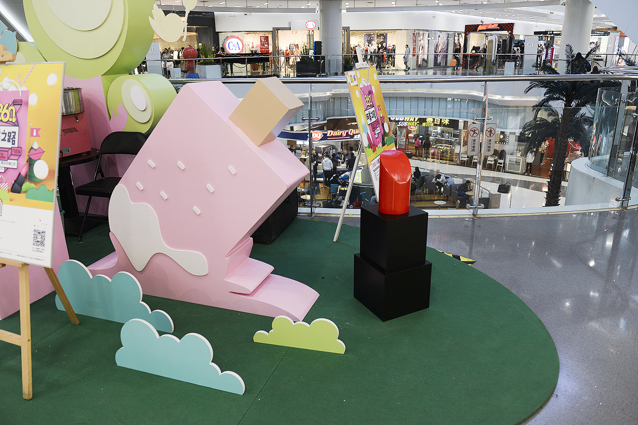 郑州国贸360广场38女神节dp点美陈设计