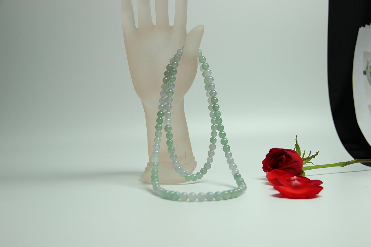 种水多彩翡翠圆珠项链 奇玉记