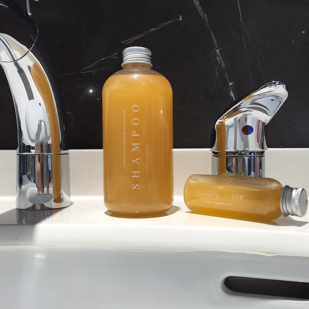 花美齡洗發(fā)水logo&包裝設(shè)計(jì)（圖ZMTMwNDQ3MDYw） - 品牌 - 站酷設(shè)計(jì)師logo管家原創(chuàng)素材 - 站酷ZCOOL