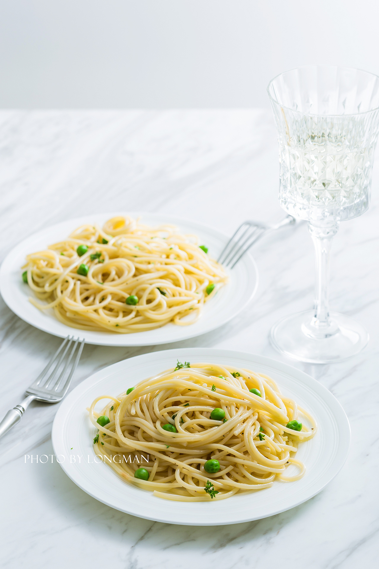 雨天里，希望能给你一抹朝气的绿