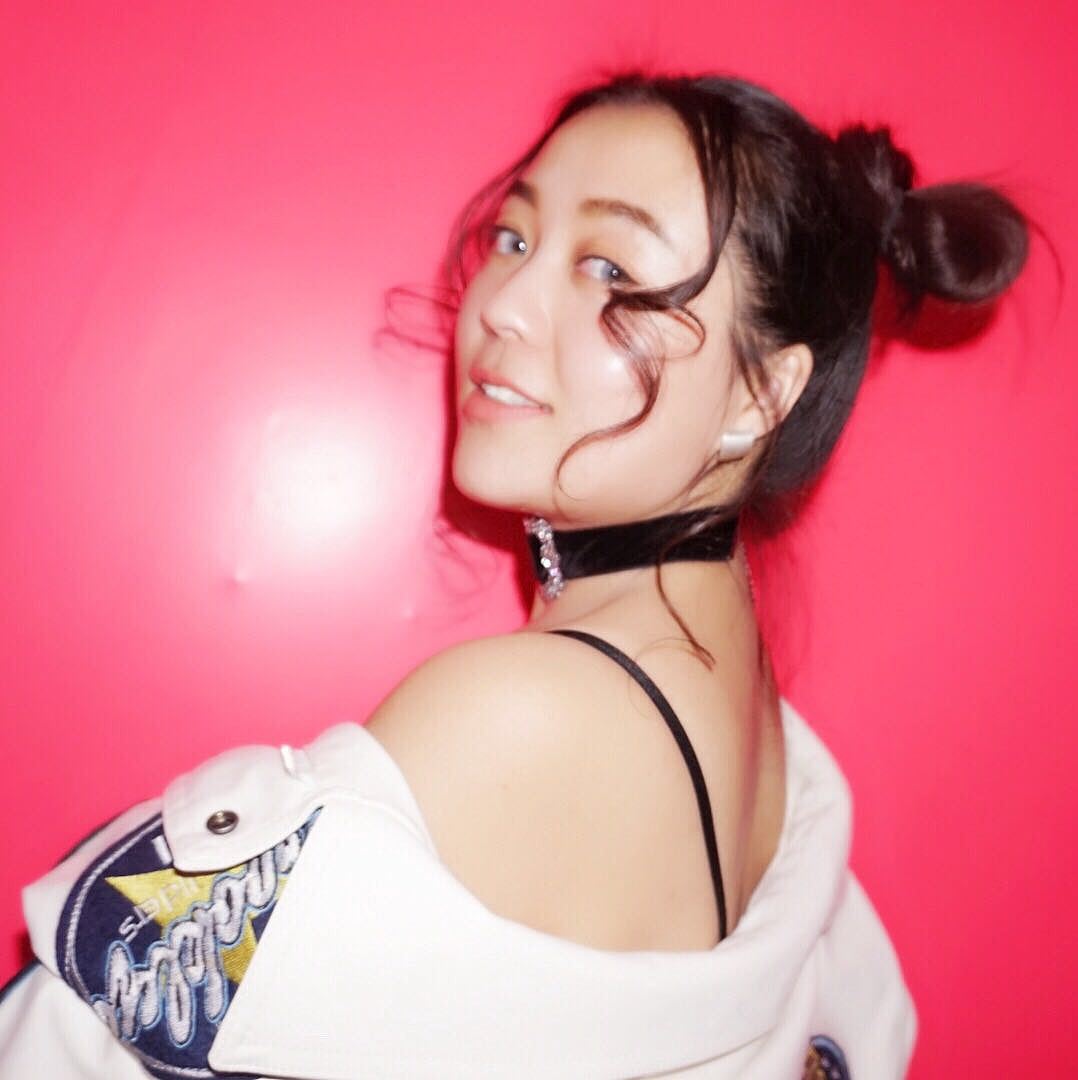 小小兔姐姐吃榴莲