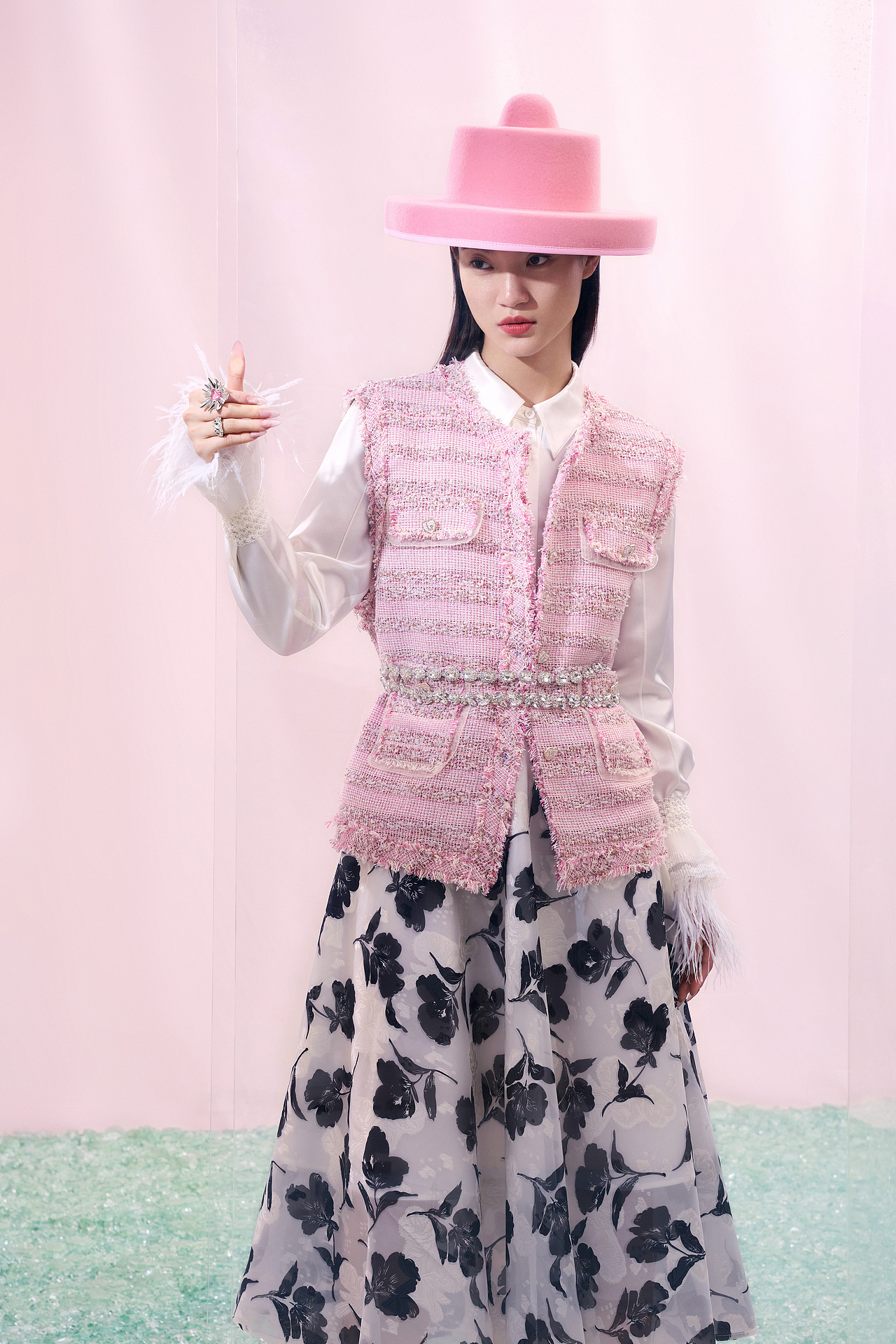 琉璃幻境，玻璃湖泊（圖ZMjg5NzEzMzYw） - 人像攝影 - 站酷設(shè)計(jì)師知間BETWEEN原創(chuàng)素材 - 站酷ZCOOL