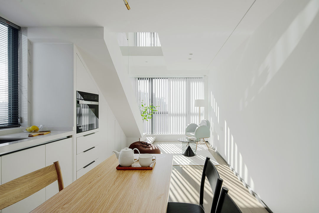 天生阳光派 / 独立女性的极简LOFT ​​​