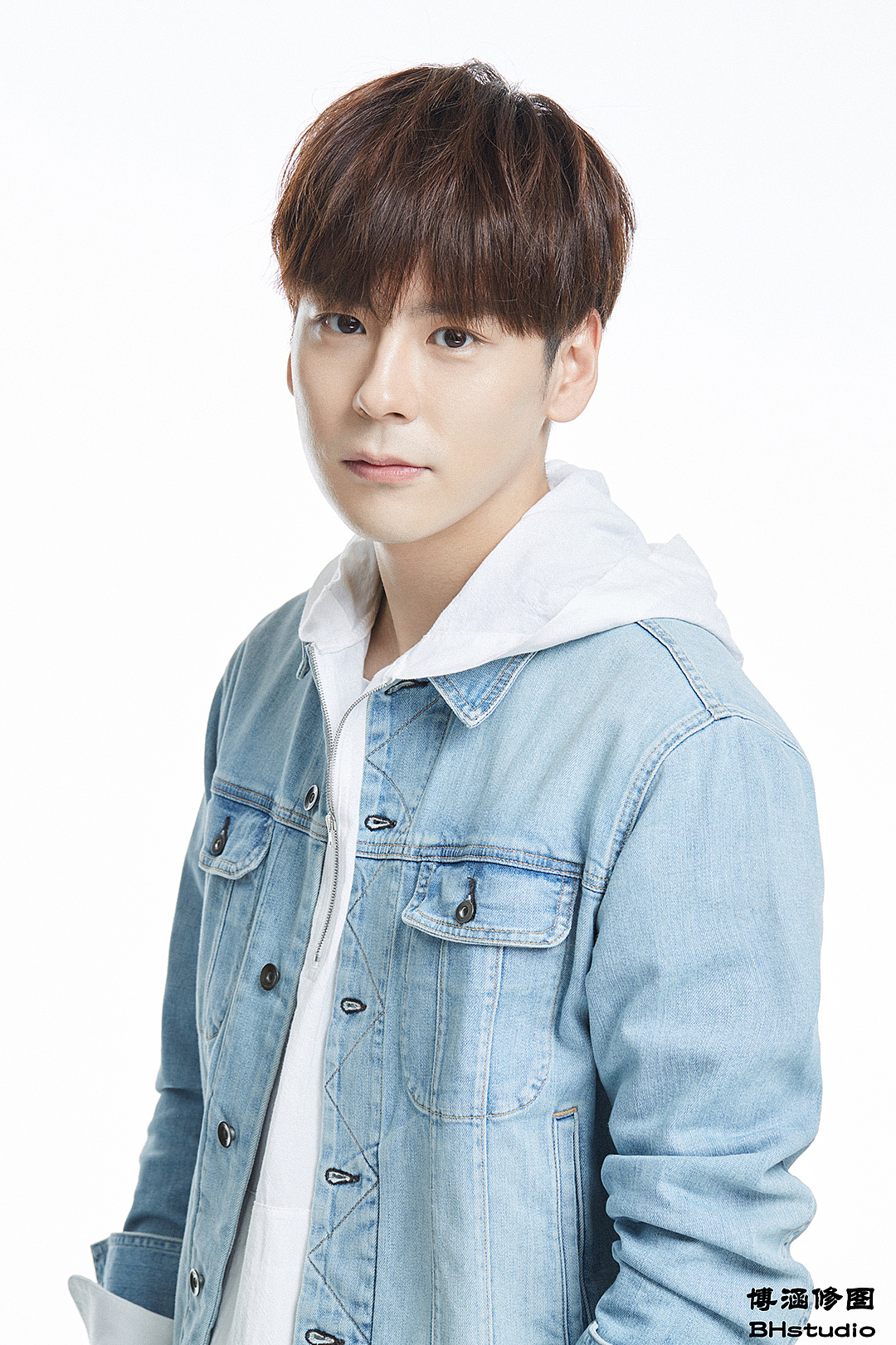 艺人:魏哲明|摄影|修图/后期|博涵修图 - 原创作品 - 站酷 (zcool)