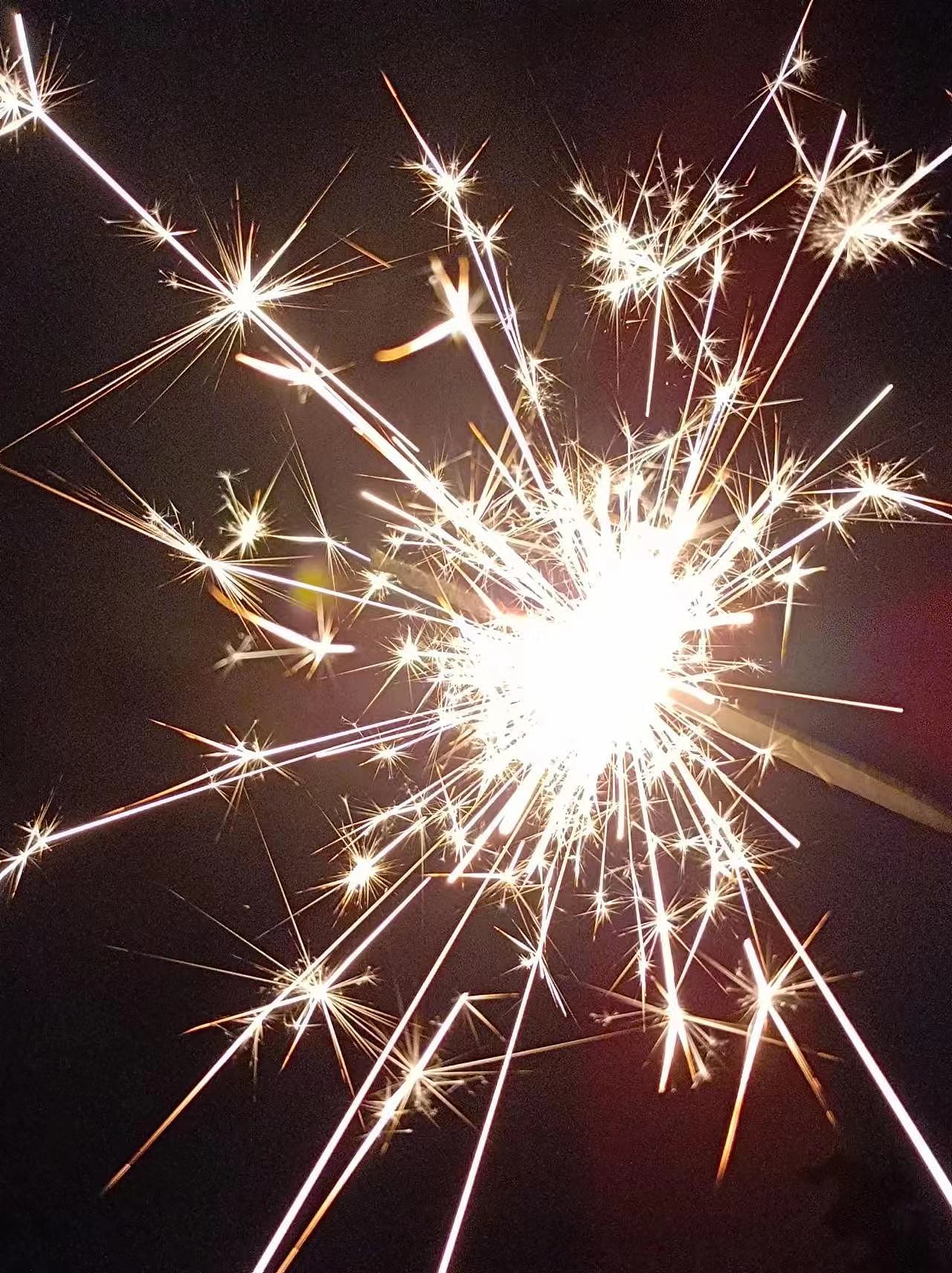 2023跨年夜烟花-仙女棒