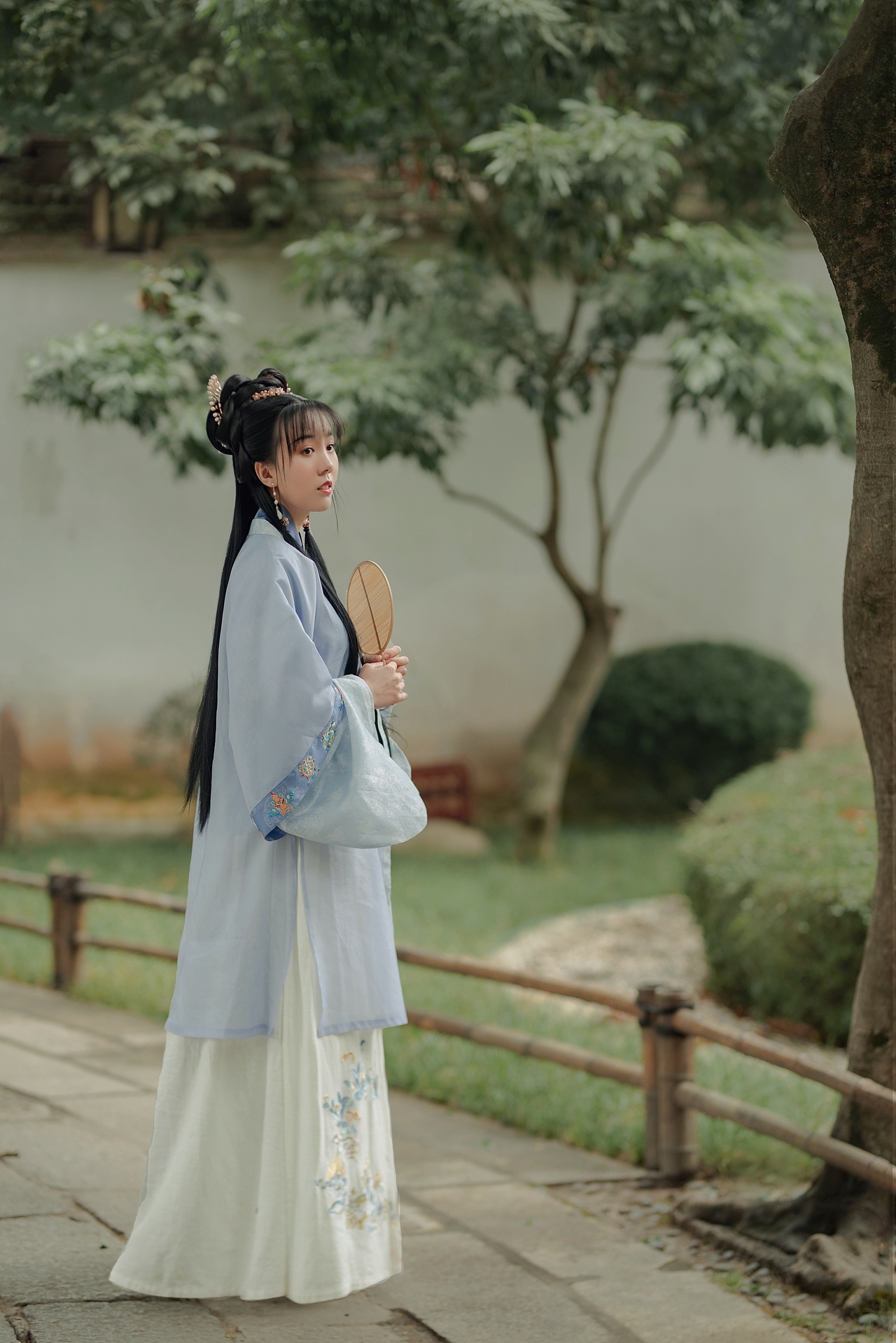 娉娉褭褭十三馀，豆蔻梢头二月初。（图ZMjM1ODY3MDM2） - 人像摄影 - 站酷设计师辰风学长原创素材 - 站酷ZCOOL