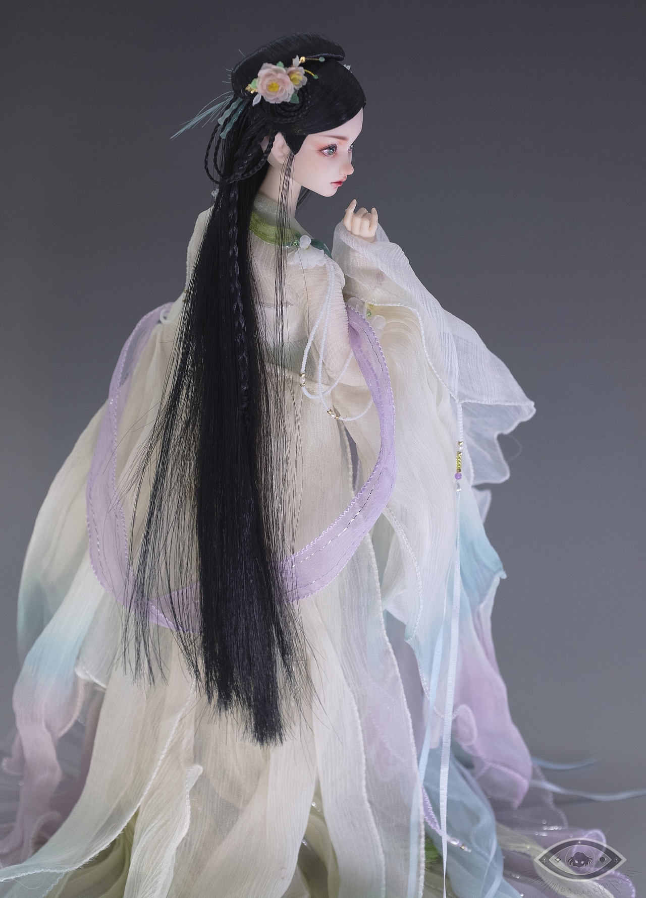 「睹尔DOOARE合作成品--春分」
妆师:龙龙龙<br>服装师:婉君<br>发型&首饰师:星儿