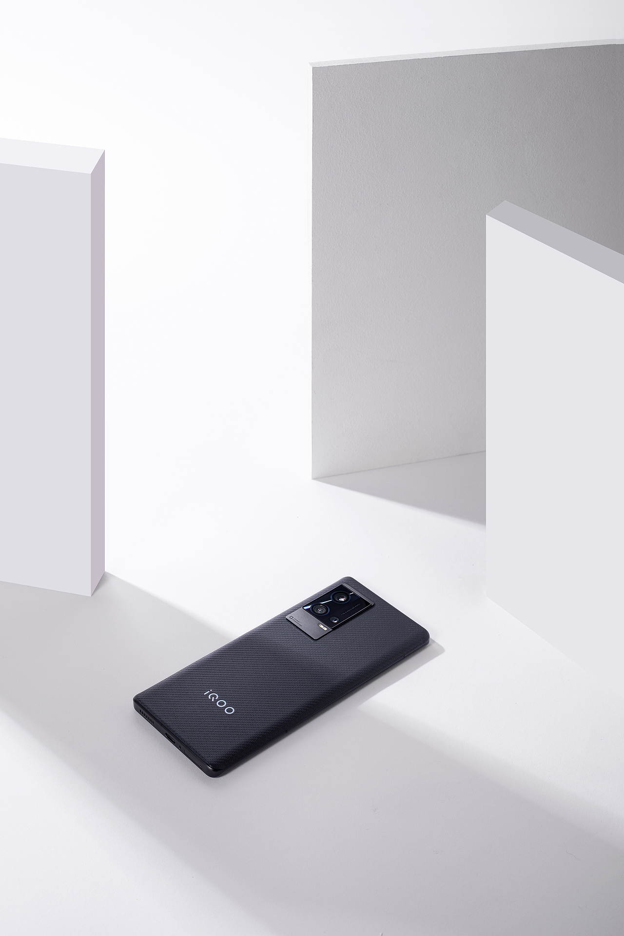 iQOO 8 Pro丨赛道版（图ZMjc0NzQwMDI0） - 产品摄影 - 站酷设计师貓屎榴槤原创素材 - 站酷ZCOOL